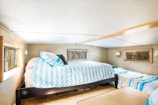 Building Photo - 185 Cotuit Rd