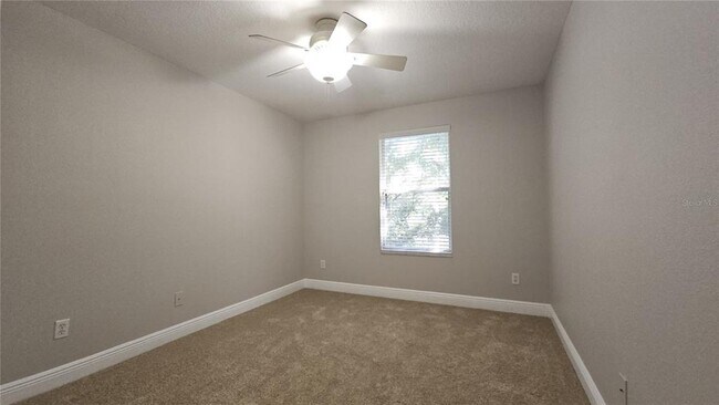Building Photo - 12706 Somerset Oaks St