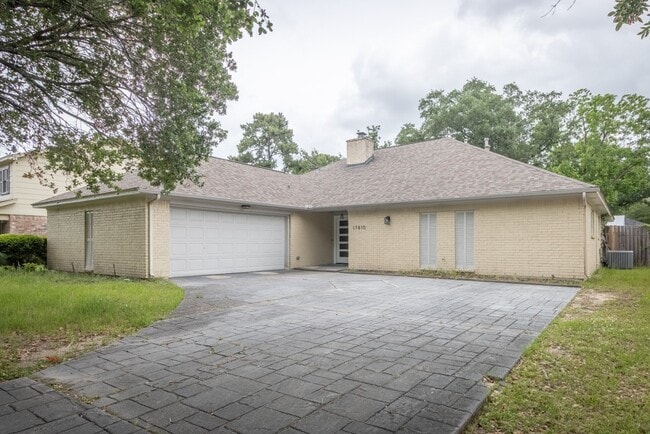 Primary Photo - 17810 Cassina Dr