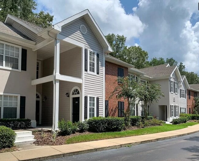 building - 10000 SW 52nd Ave