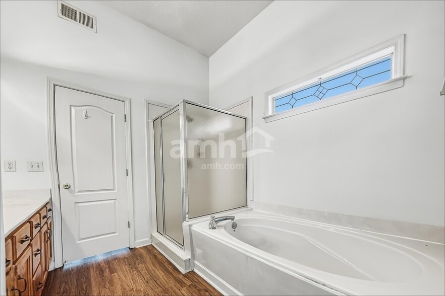 Building Photo - 5633 Michaelson Dr