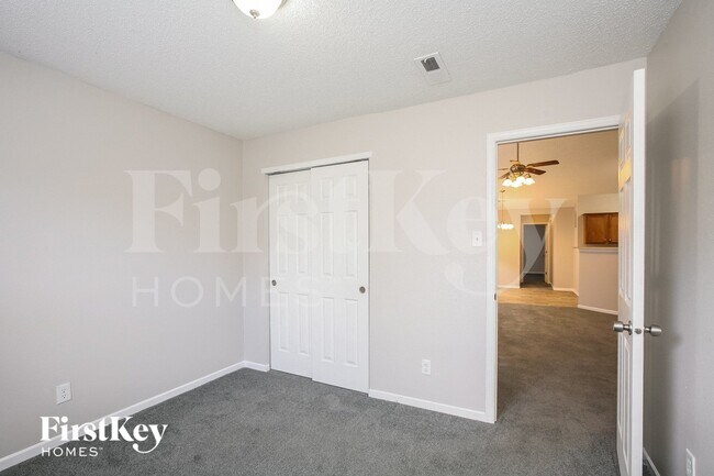 Building Photo - 12168 Lindley Dr