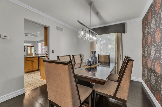 Building Photo - 5555 Patterson Dr