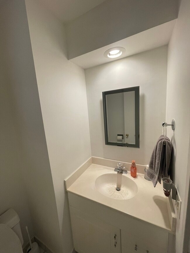 Building Photo - 8326 Christiana Ave