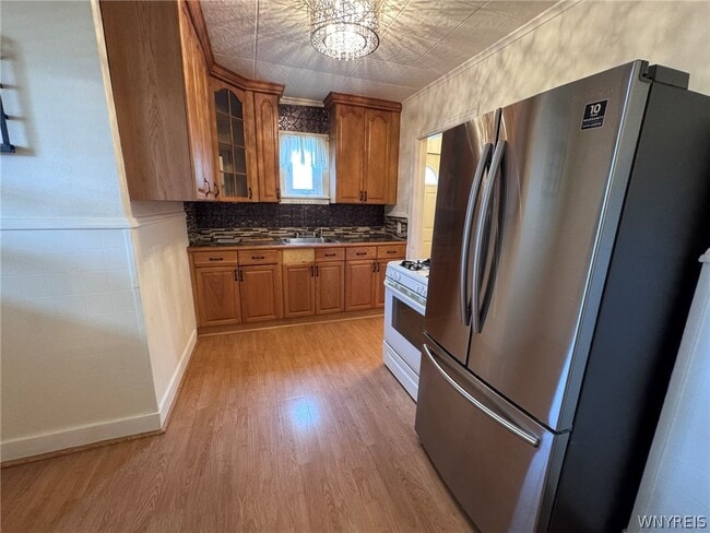 Building Photo - 102 Francis Ave