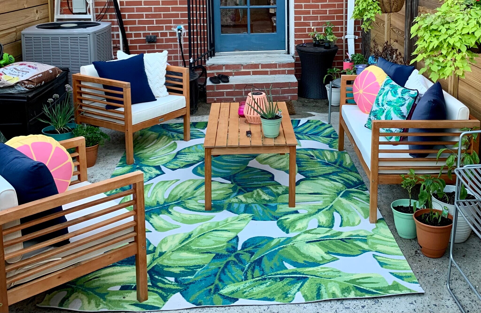 Outdoor patio area - 330 Elm St NW