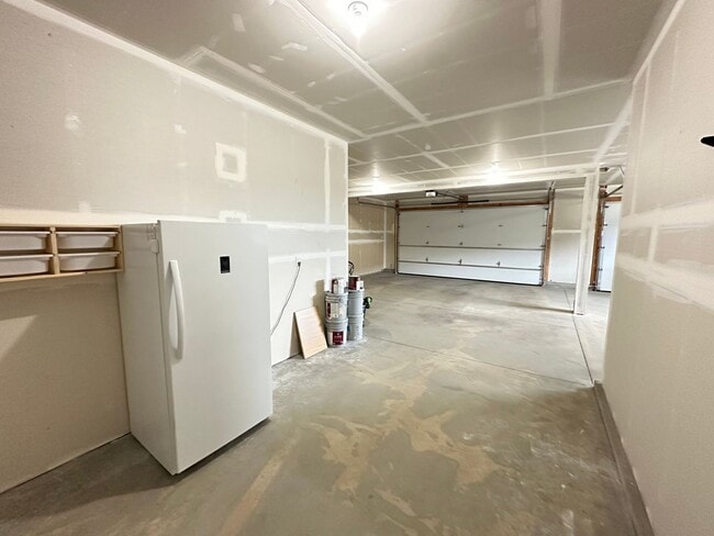 Building Photo - Cda Home Located In The Trails