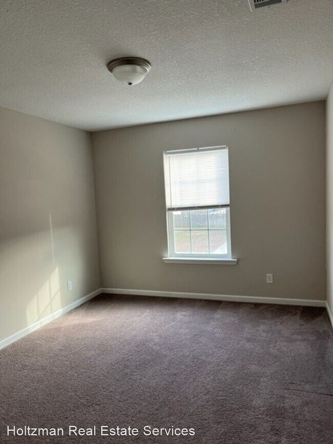 Building Photo - 4 br, 2.5 bath House - 1511 Bayberry Drive