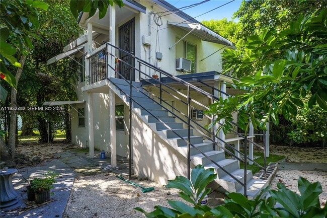 Building Photo - 128 NW 53rd St