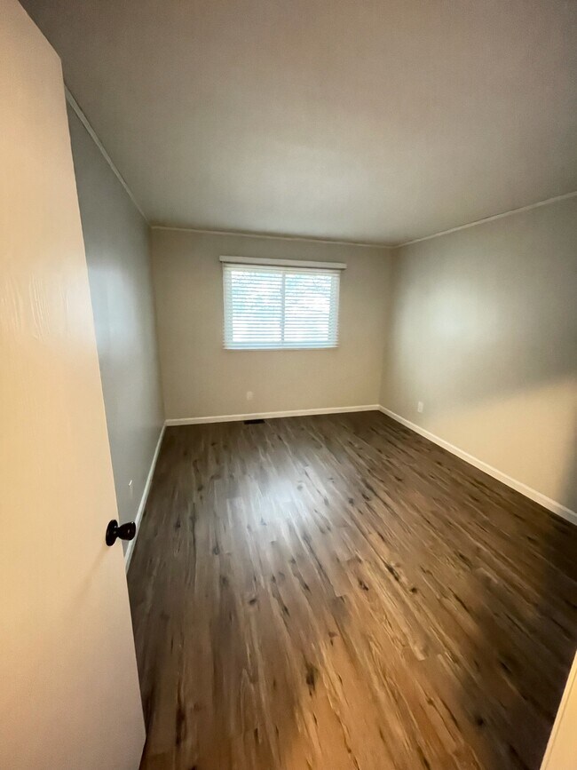 Building Photo - 245 Church St