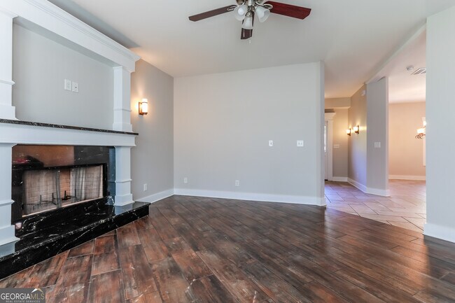 Building Photo - 2973 Cascade Cir