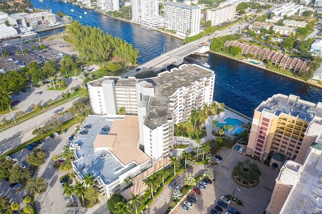 Building Photo - 2900 NE 14th Street Causeway