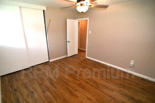 Building Photo - 3454 Harrison St