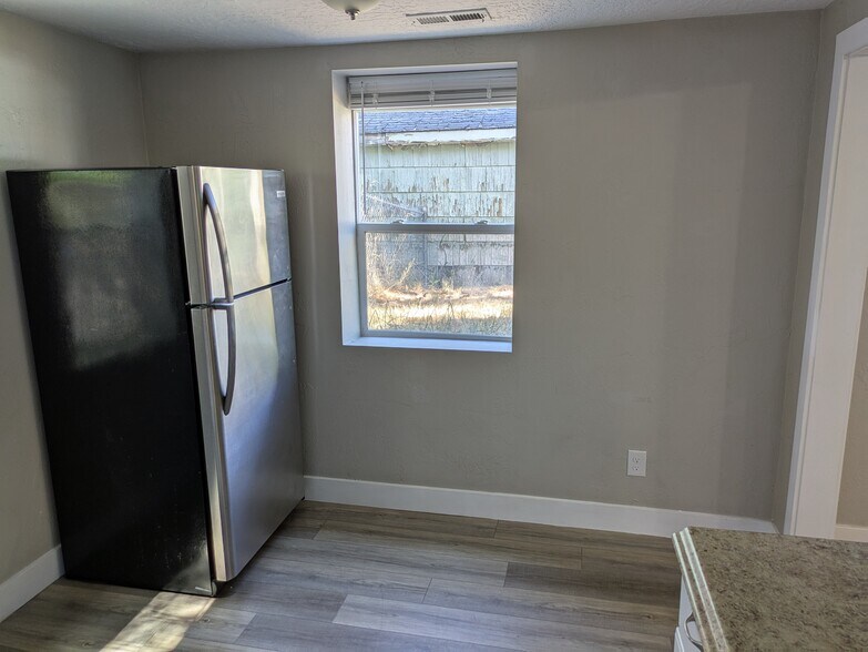 Building Photo - 3771 Orchard Ave
