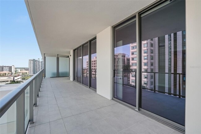 Building Photo - 275 1st Ave S