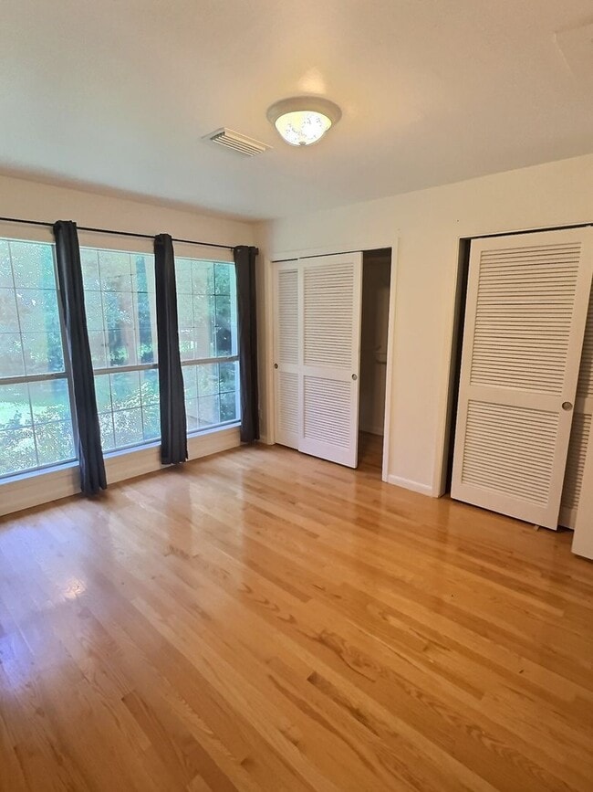 Building Photo - Spacious 4-Bedroom Home in the Desirable Gulf Hills Golf Course Community!