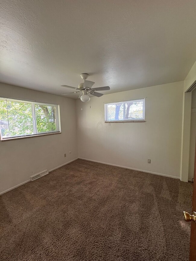 Building Photo - Single Family Home