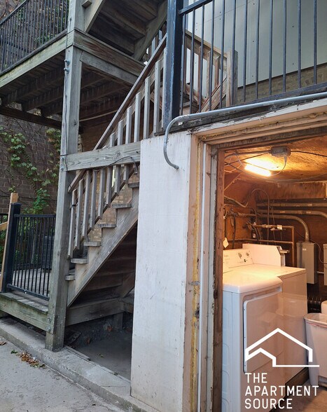 Building Photo - 1237 W Ohio St