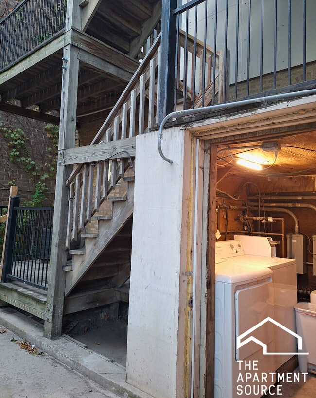 Building Photo - 1237 W Ohio St