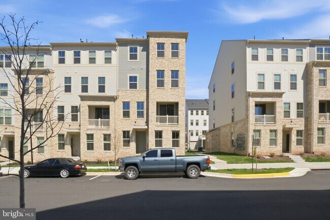 Building Photo - 42548 Invergordon Ter