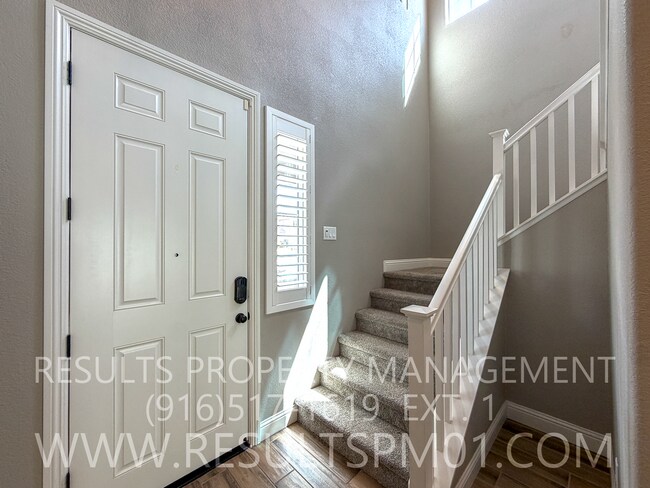 Building Photo - 1280 Goldenrod Way
