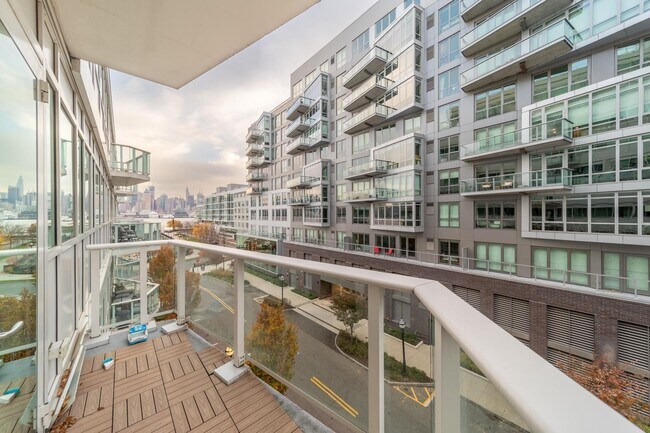 Building Photo - 800 Ave at Port Imperial