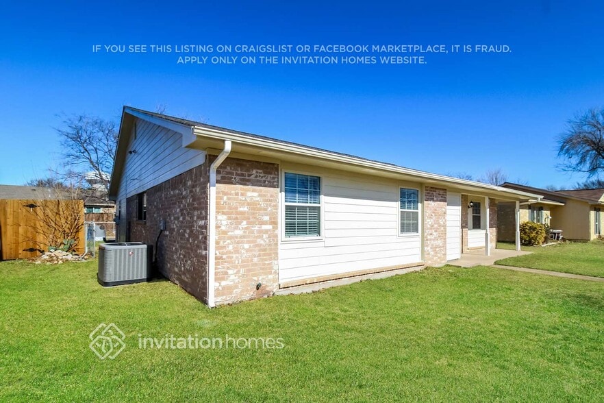 Building Photo - 813 Valley View Dr