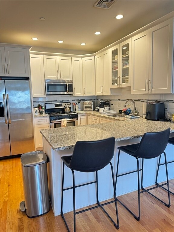 Building Photo - 387 W Broadway