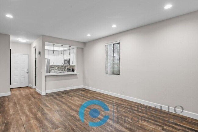 Building Photo - 2236 River Run Dr