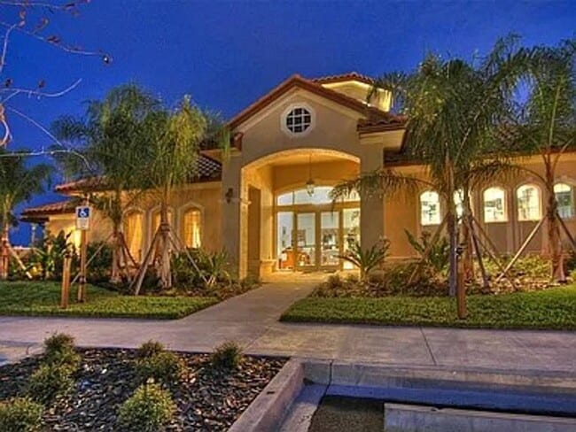 Building Photo - 8263 Miramar Way