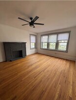 Building Photo - 111-113 Harrison St