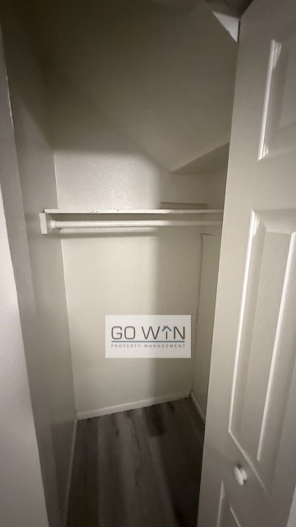 Building Photo - 755 W 1st Ave