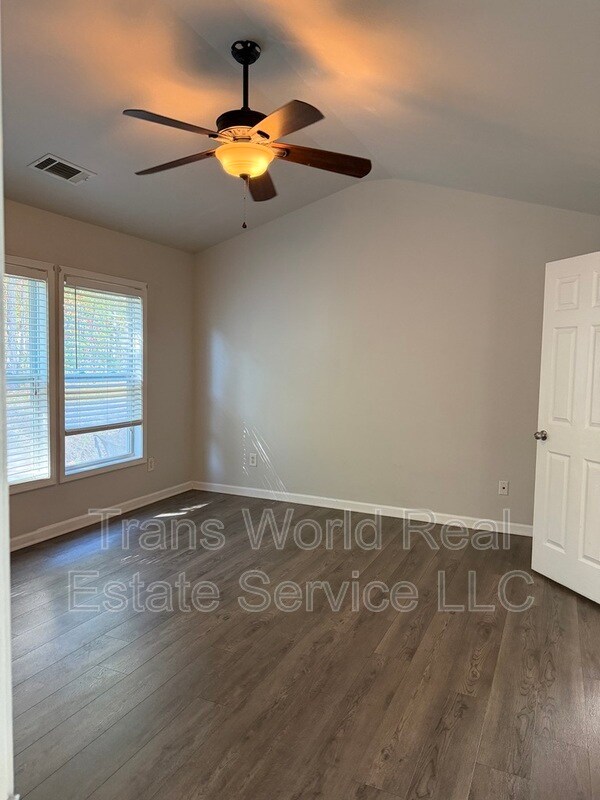 Building Photo - 2363 Jasmine Glen Dr