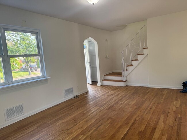 Building Photo - 152 Emily Ave