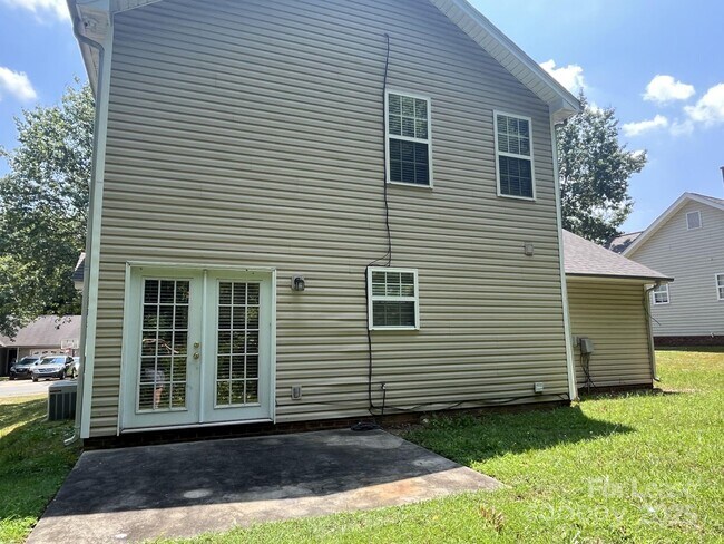 Building Photo - 7031 Rumple Rd