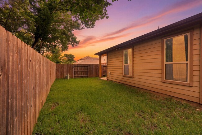Building Photo - 12912 Zivah Ln