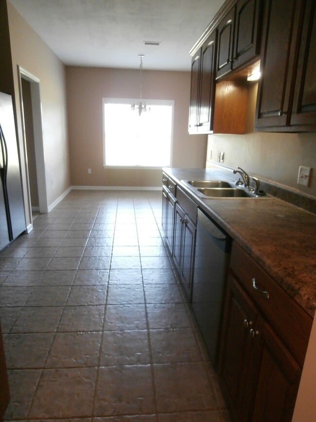 Building Photo - Fountain Crest Subdivision