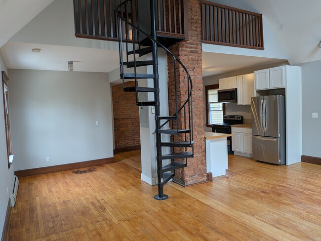 Building Photo - 1014 Kenilworth Ave