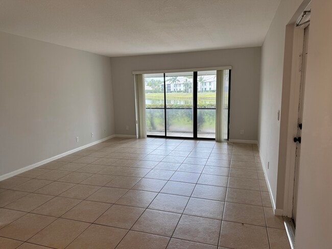 Building Photo - 1107 Green Pine Blvd