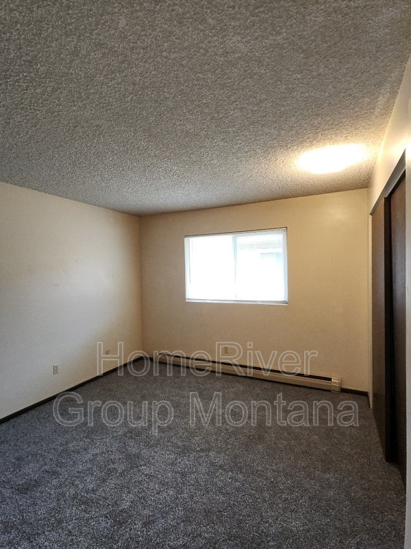 Building Photo - 913 Pattee Creek Dr