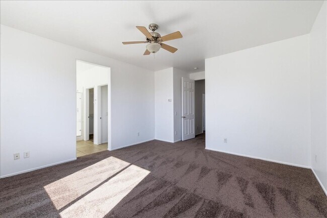 Building Photo - 4 Bed / 2.5 Bath Home at Talavera!