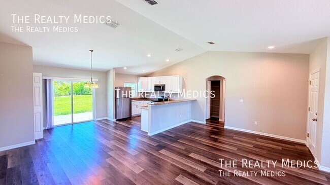 Building Photo - 15629 SW 46th Ave Rd