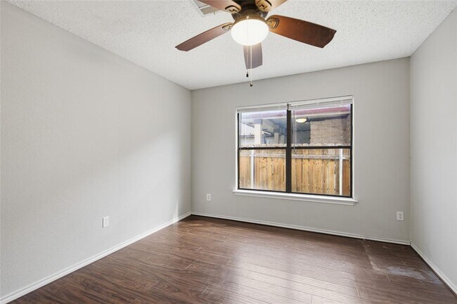 Building Photo - 7900 Rosenberry Dr