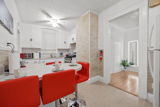 Building Photo - 21 Lord Ave