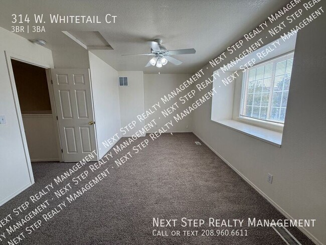 Building Photo - 314 W Whitetail Ct