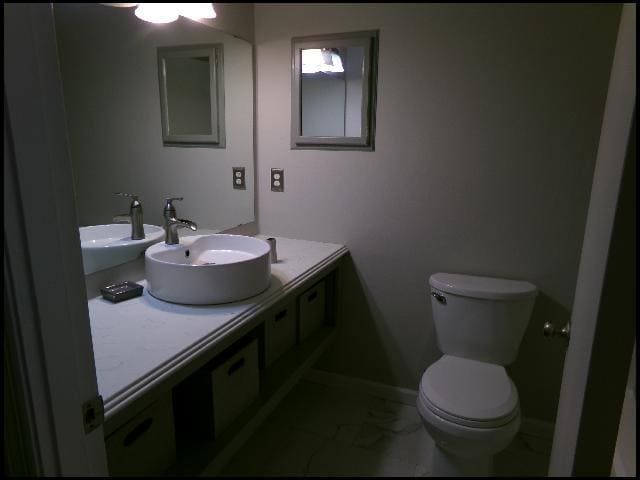 Building Photo - 8 Brookway Ln