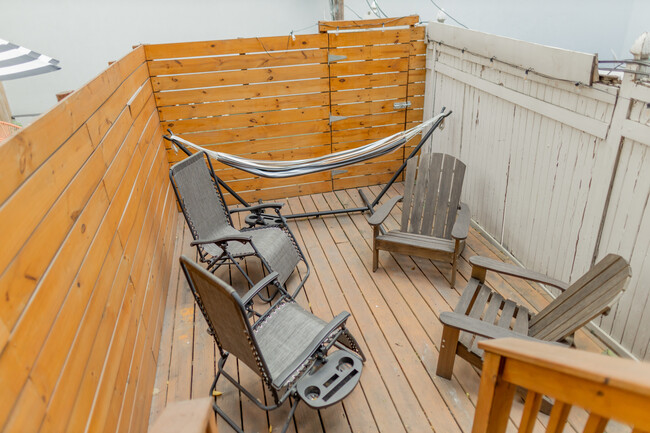 Enjoy your own private deck! - 61 Duffield St