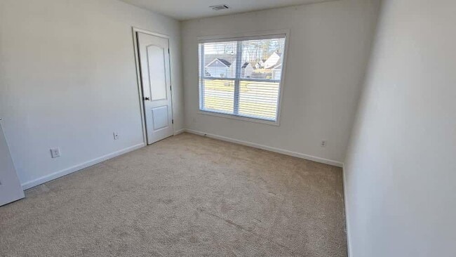 Building Photo - 2126 Crown Park Dr