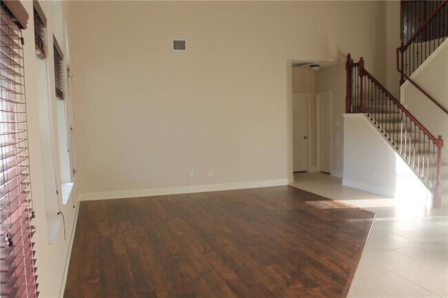 Building Photo - 2513 Rusk Ct