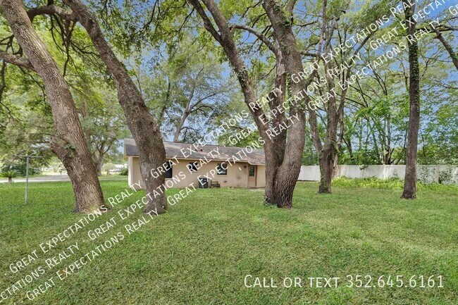 Building Photo - 62 Teak Loop
